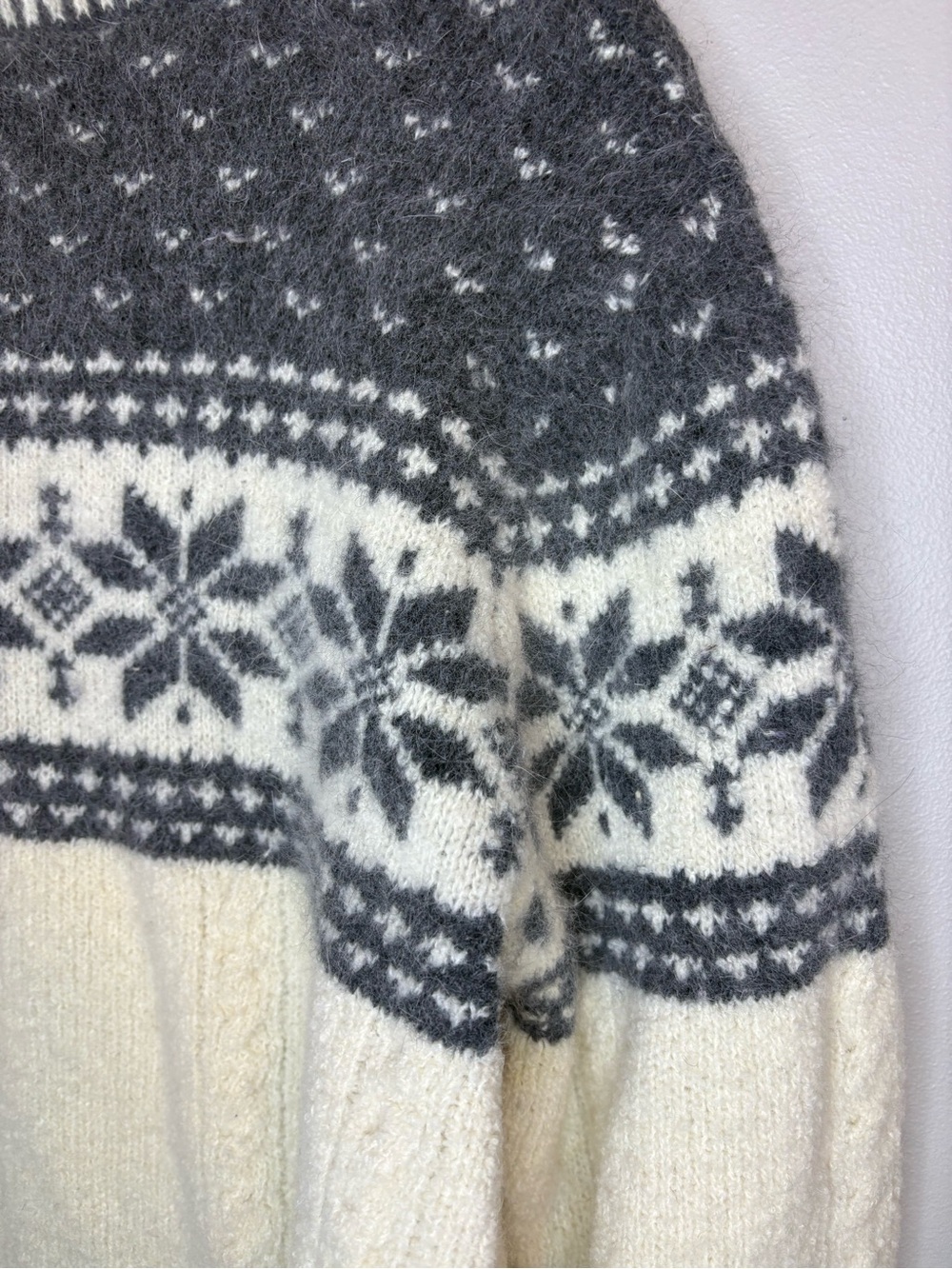 Vintage Lord & Taylor M Lambswool Angora Fair Isle Mock Neck Sweater UK - Picture 8 of 10